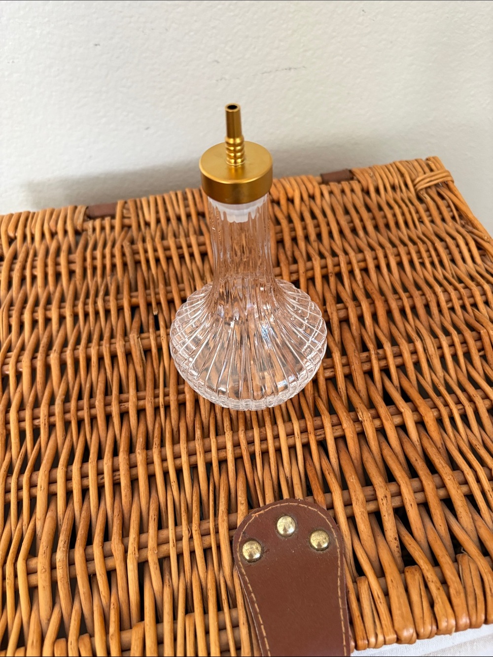 Clear Glass Oil Pourer with Gold Spout Hearth and Hand